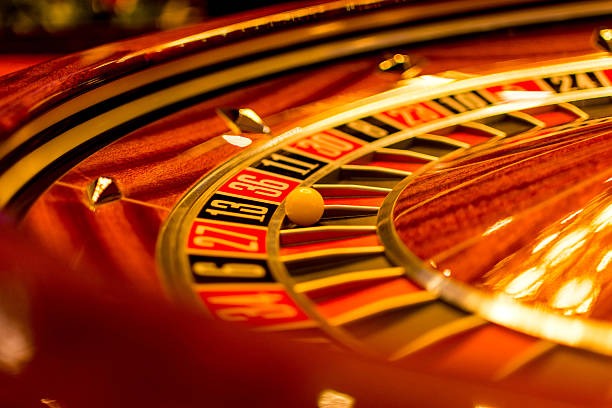 M-World Championship interface showing esports schedule and live dealer tables